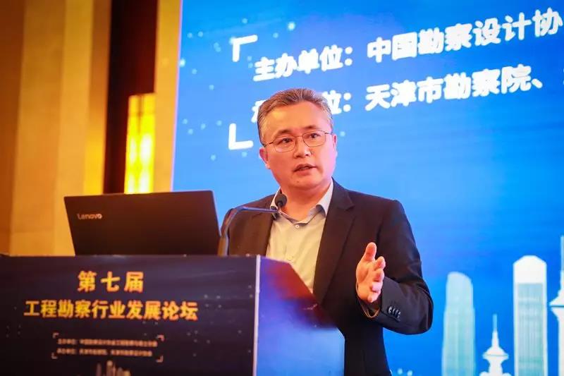 天津大学钻研生院常务副院长、教授 郑刚.jpg