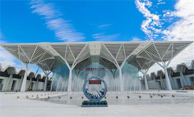 国度会展中心工程一期综合配套区项目地铁1 号线；で嗖